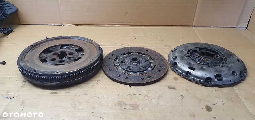 Sprzęgło tarcza docisk koło dwumas VW Passat B6 2.0 TDI 03G105266BC - 2