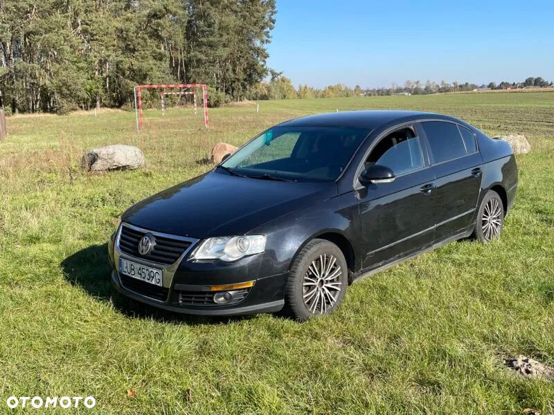 Volkswagen Passat - 2