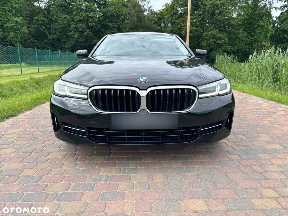 BMW Seria 5 530i xDrive Luxury Line sport - 2