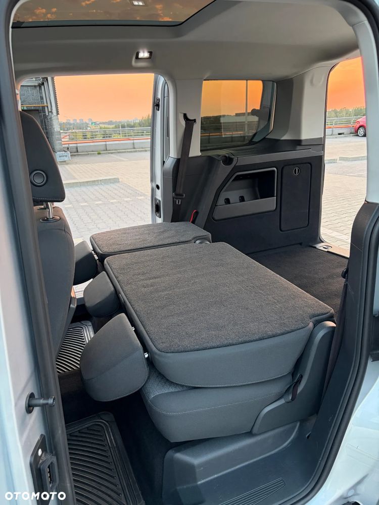 Ford Tourneo Connect 2.0 EcoBlue Titanium - 23