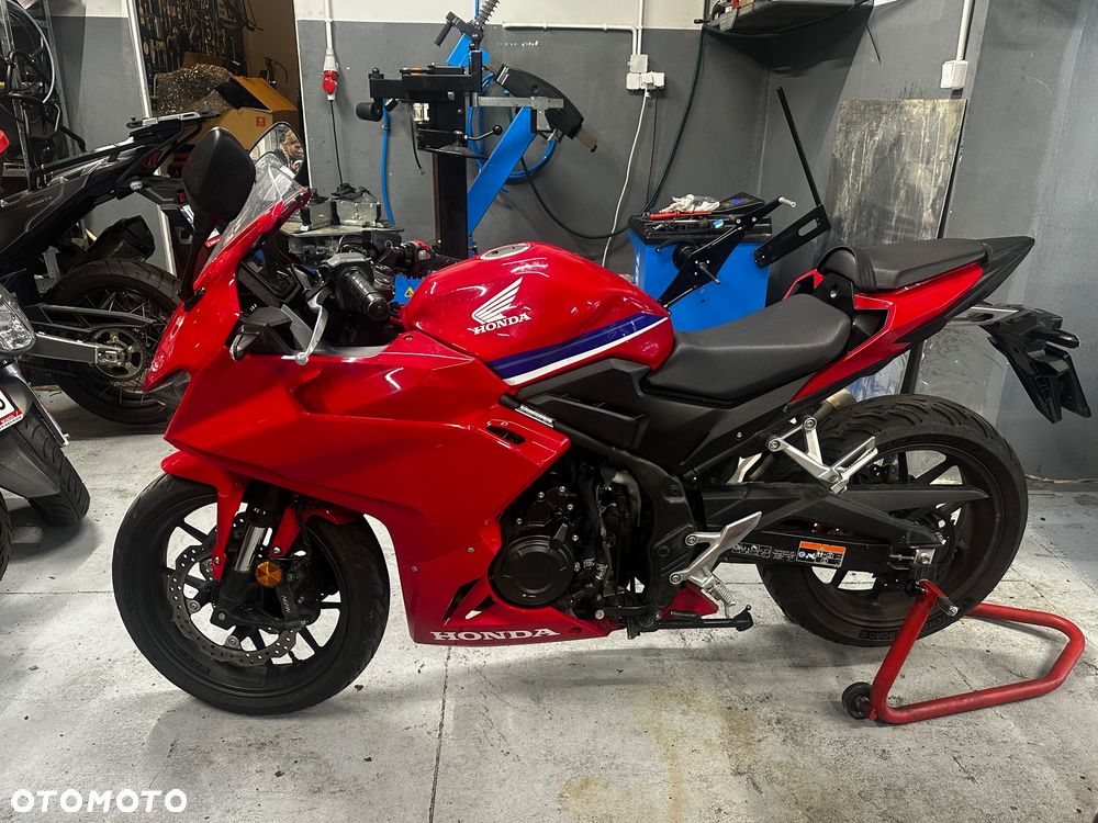 Honda CBR - 1