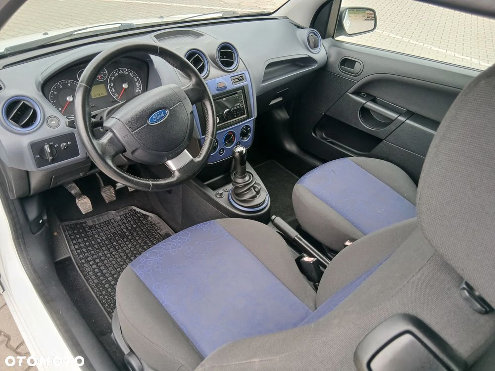 Ford Fiesta - 5