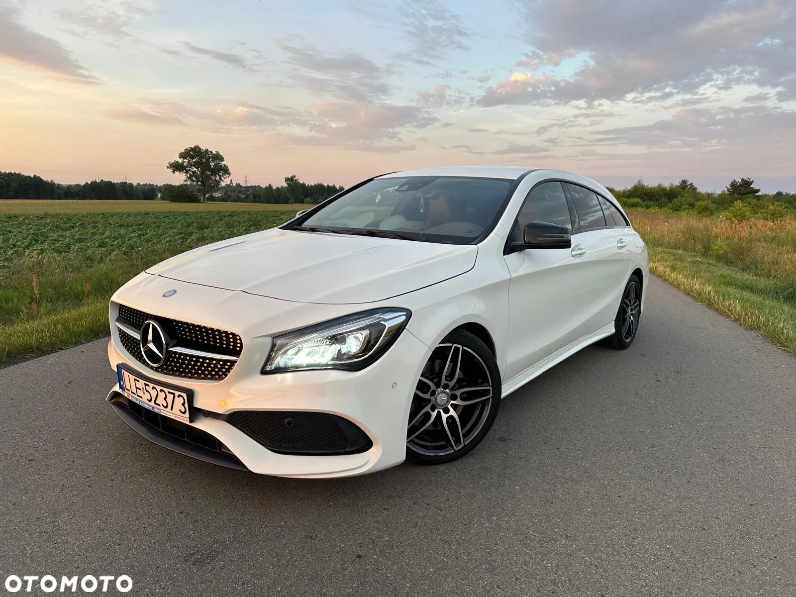 Mercedes-Benz CLA 220 4-Matic AMG Line - 6