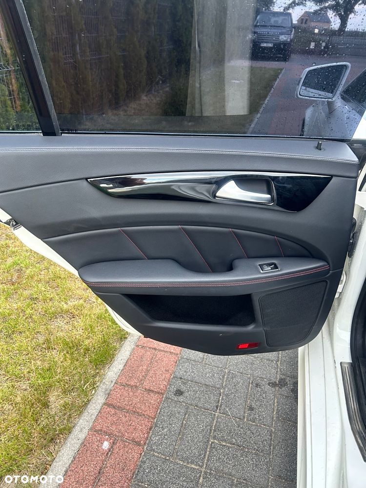 Mercedes-Benz CLS - 24