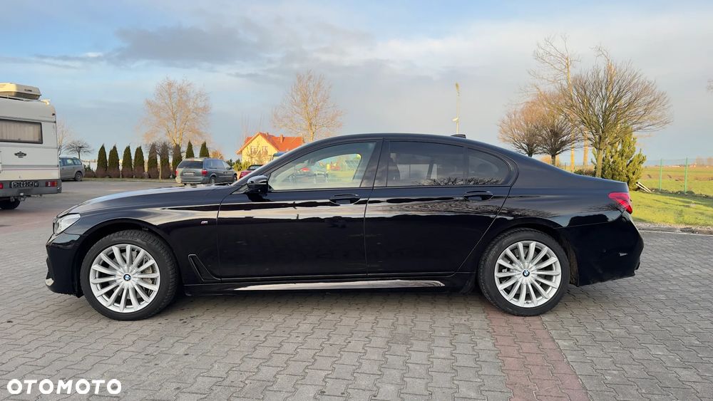 BMW Seria 7 750i xDrive - 7