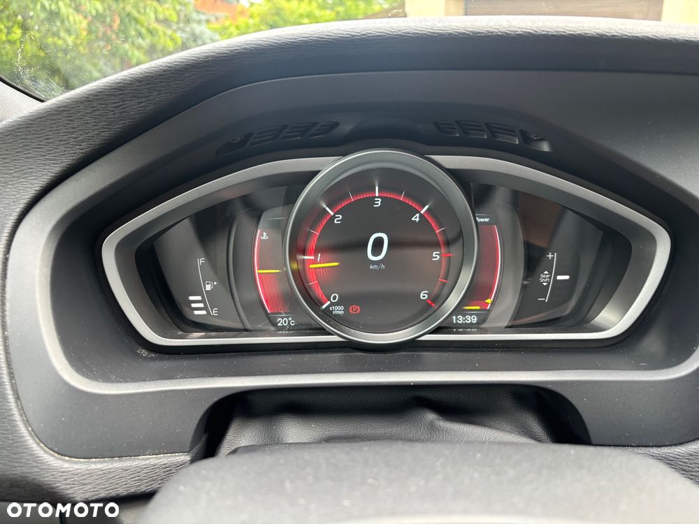 Volvo V40 D4 Drive-E R-Design Momentum - 15