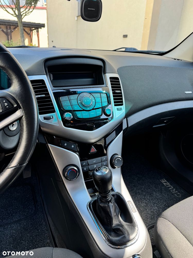 Chevrolet Cruze 1.6 LT - 9