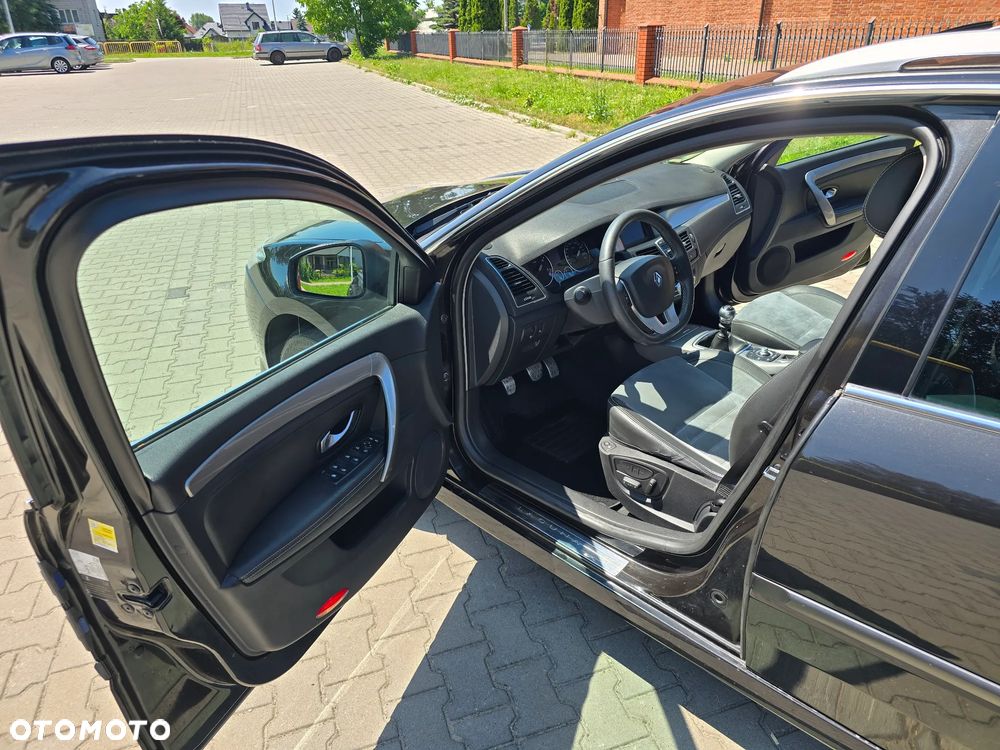 Renault Laguna 2.0 dCi Initiale ESM - 8