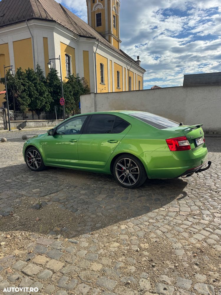 Skoda Octavia 2.0 TSI RS - 6