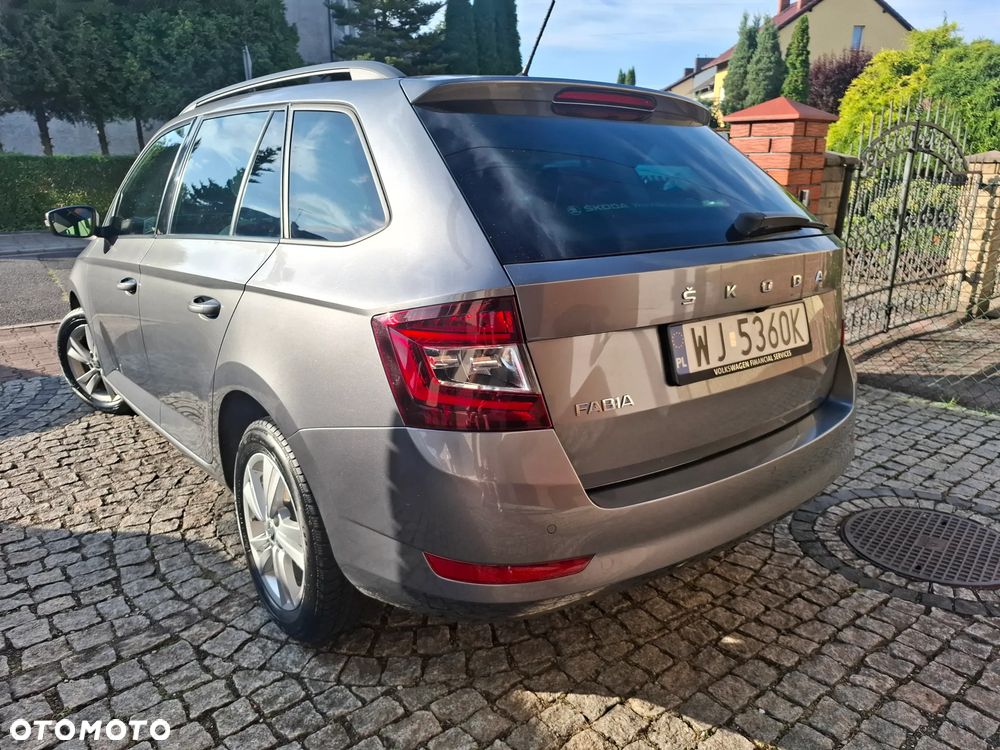 Skoda Fabia 1.0 TSI Ambition Plus - 5