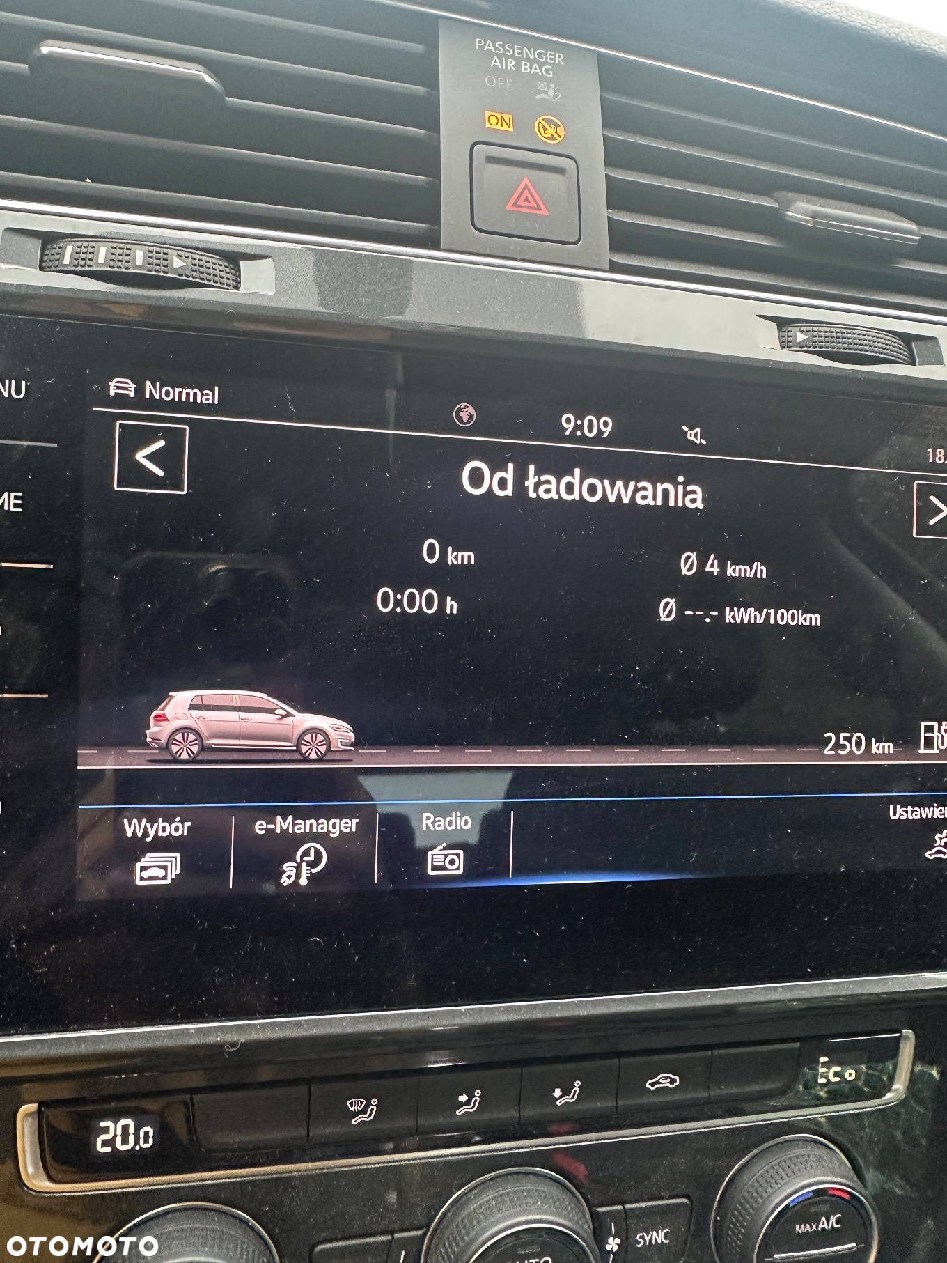 Volkswagen Golf e-Golf - 26