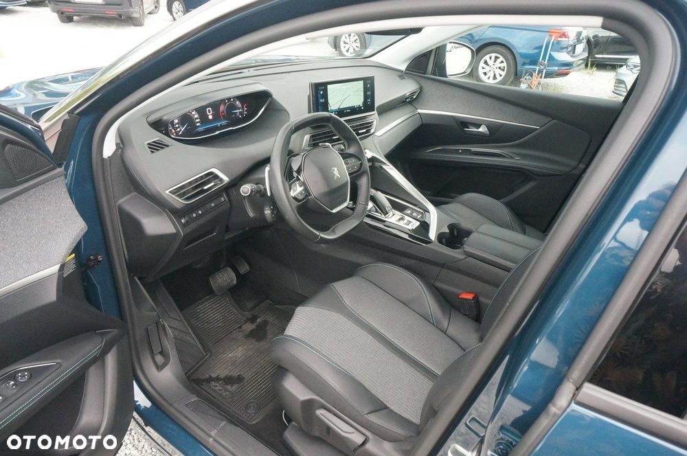 Peugeot 3008 1.5 BlueHDi Allure Pack S&S EAT8 - 19