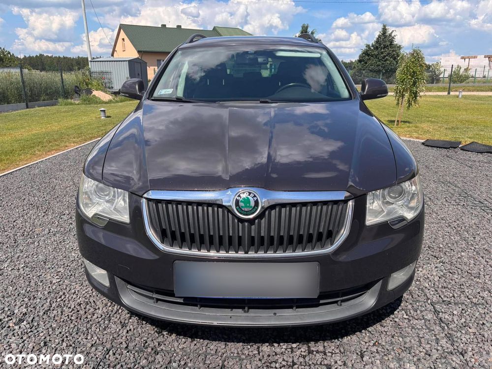 Skoda Superb 2.0 TDI DSG Ambition - 2