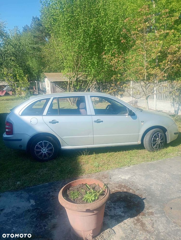 Skoda Fabia - 4