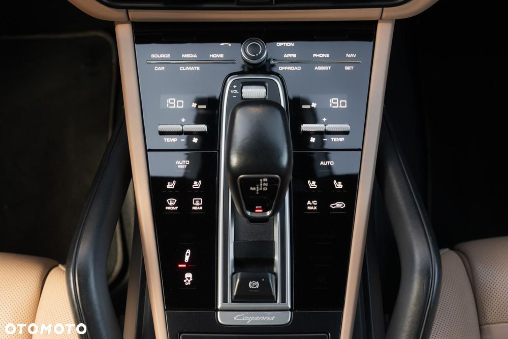 Porsche Cayenne S - 25