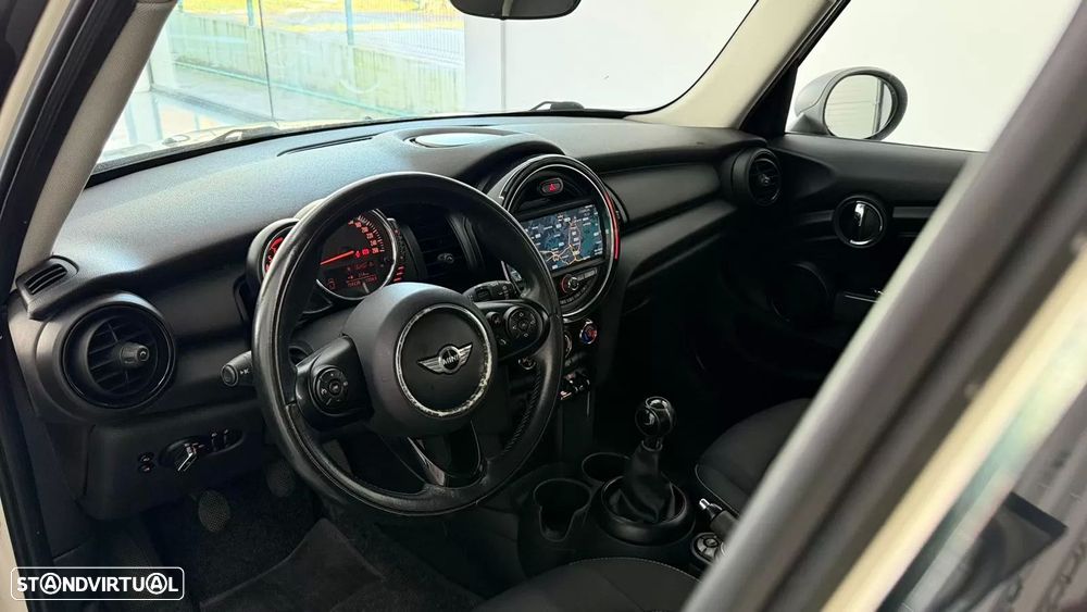 MINI 5 Portas One D - 11