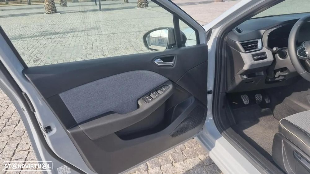 Renault Clio - 15