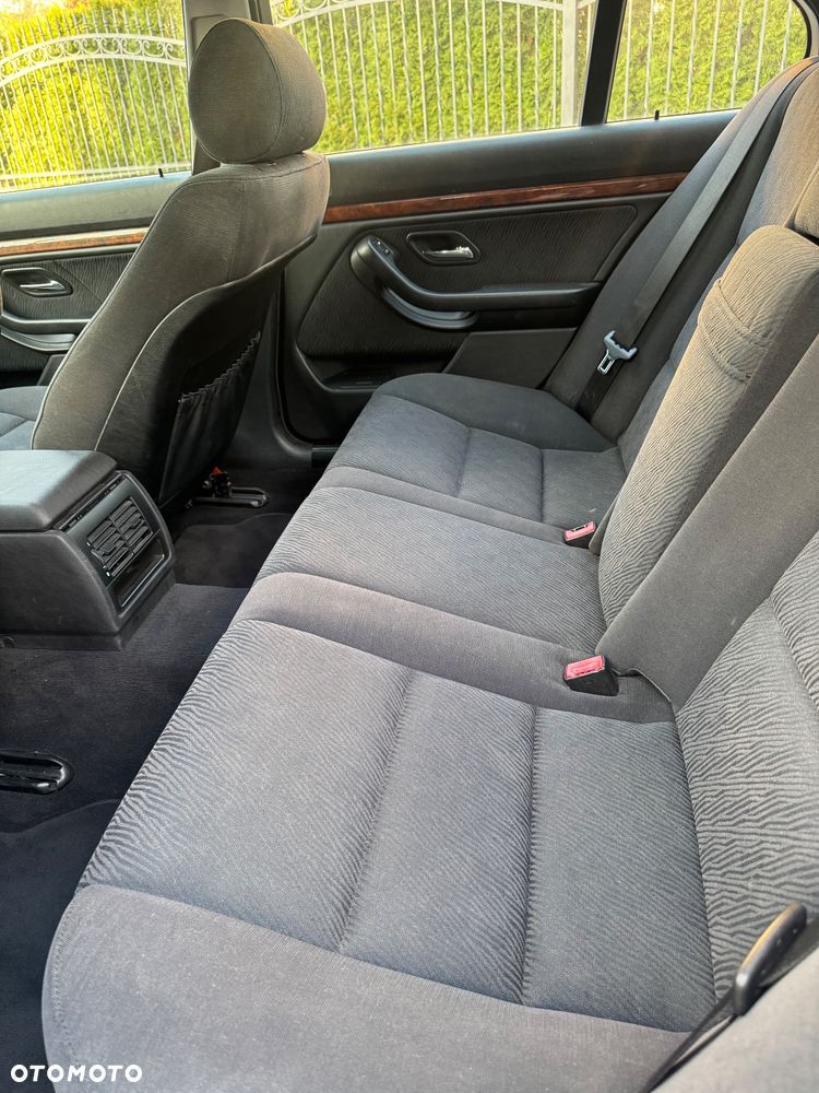 BMW Seria 5 520i - 15