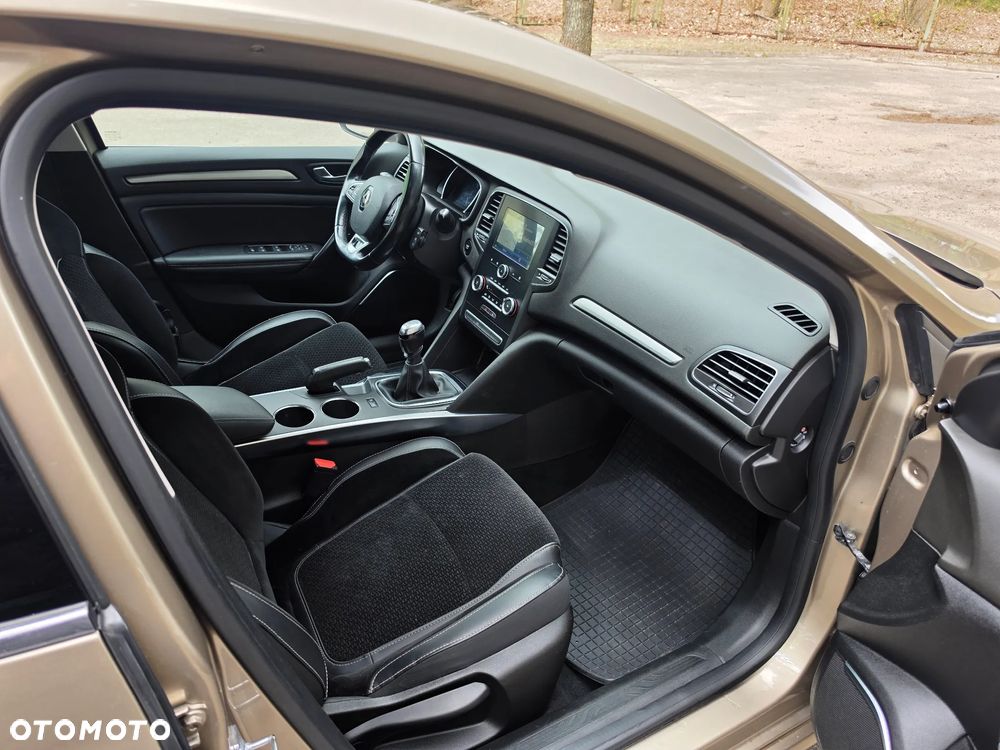 Renault Megane 1.6 SCe Business - 16