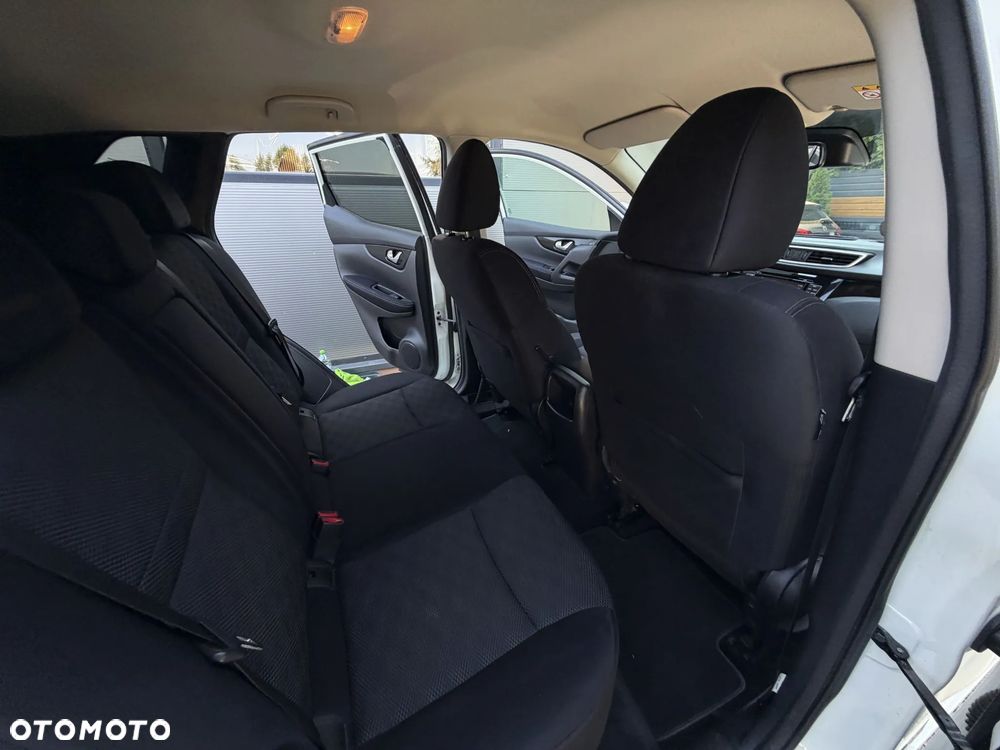 Nissan Qashqai 1.6 DIG-T N-Connecta - 17