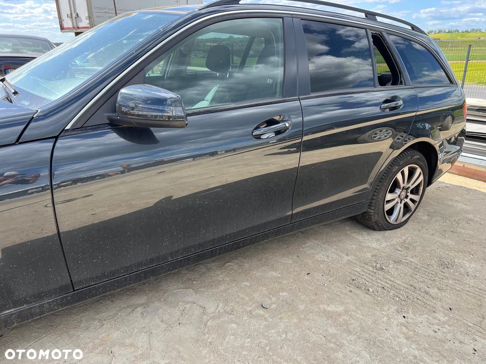 Mercedes C-klasa W204 Lift 2012 kombi C200 (183U) części zderzak maska błotnik klapa deska fotele drzwi lampy - 5