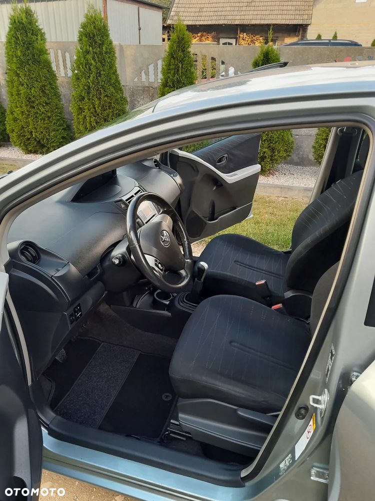 Toyota Yaris 1.4 D-4D Travel - 10