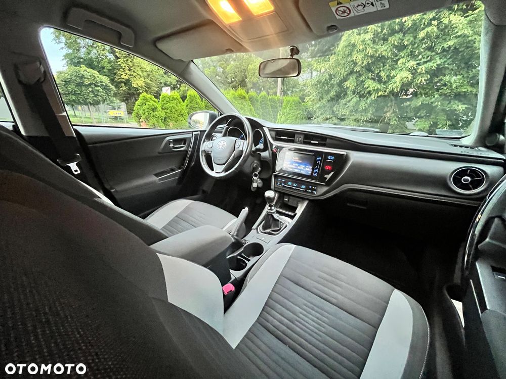Toyota Auris 1.4 D-4D Premium - 19