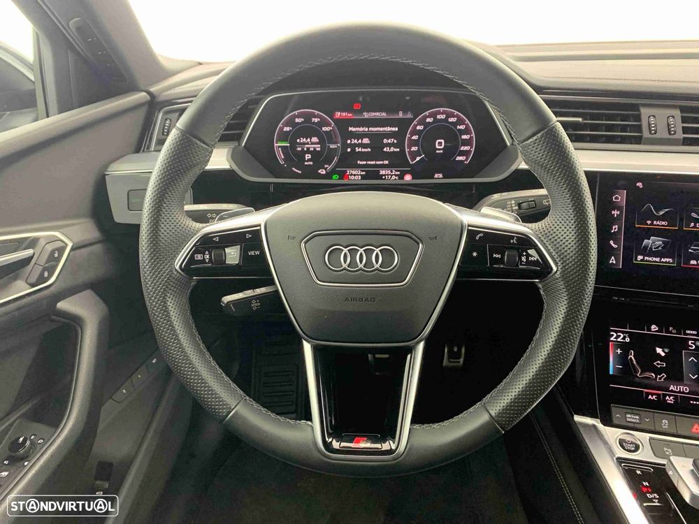 Audi Q8 e-Tron 50 quattro S line - 12