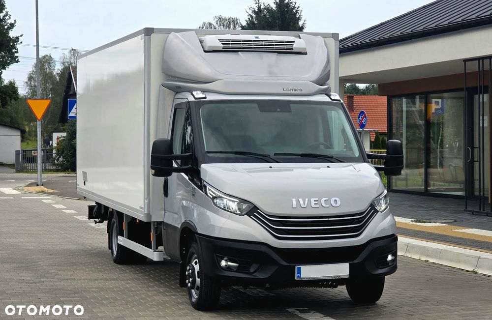 Iveco ❗️❗️DAILY 3.0 180KM 50C18 ❗️❗️ZABUDOWA IGLOOCAR 10 PALET / MROŹNIA -32 +32 / AGREGAT THERMOKING V300 MAX / AUTOMAT HI-MATIC / LAKIER METALIC / NAWIGACJA / TEMPOMAT ADAPTACYJNY / PODUSZKI PNEUMATYCZNE / GRUBA ŚCIANKA / WERSJA WZMOCNIONA / SALON POLSKA / FULL LED / MAKSYMALNA DOSTĘPNA OPCJA WYPOSAŻENIA❗❗ STAN - JAK NOWY ❗️ - 12
