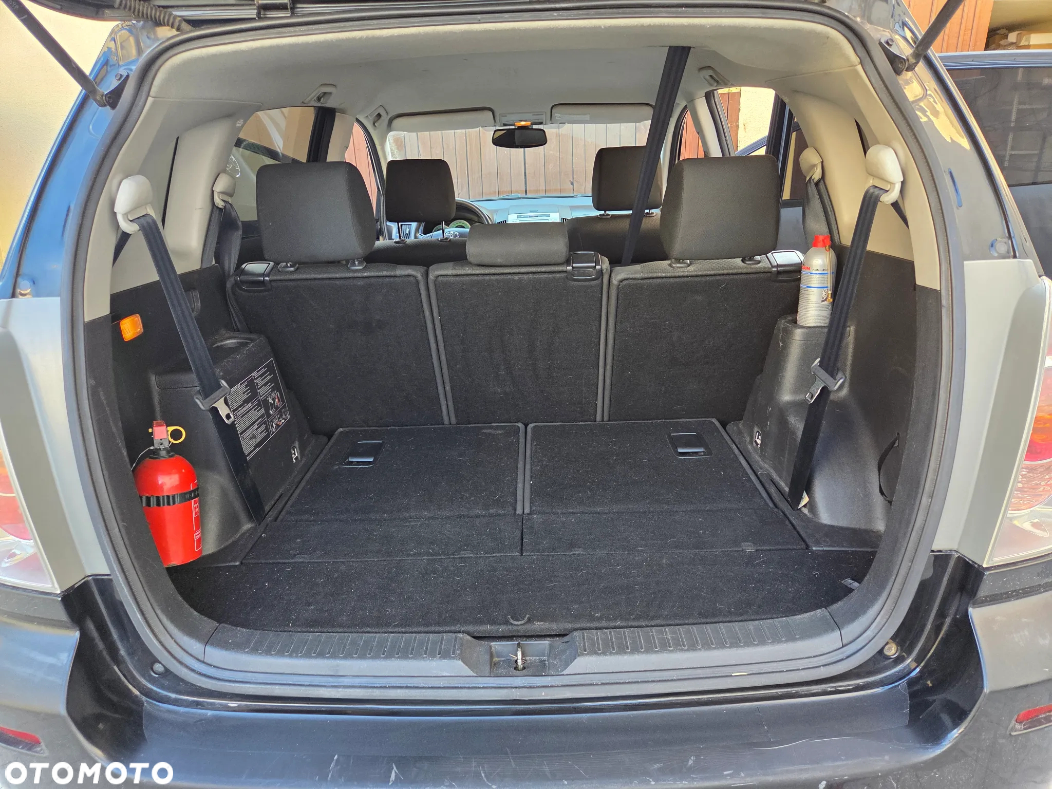 Toyota Corolla Verso - 8