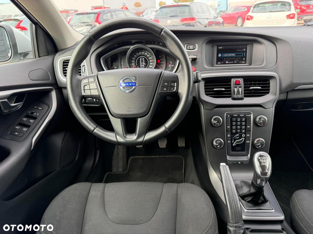 Volvo V40 T3 - 11