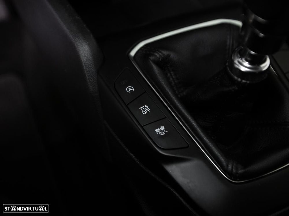 Ford Focus SW 1.5 TDCi EcoBlue Connected - 18