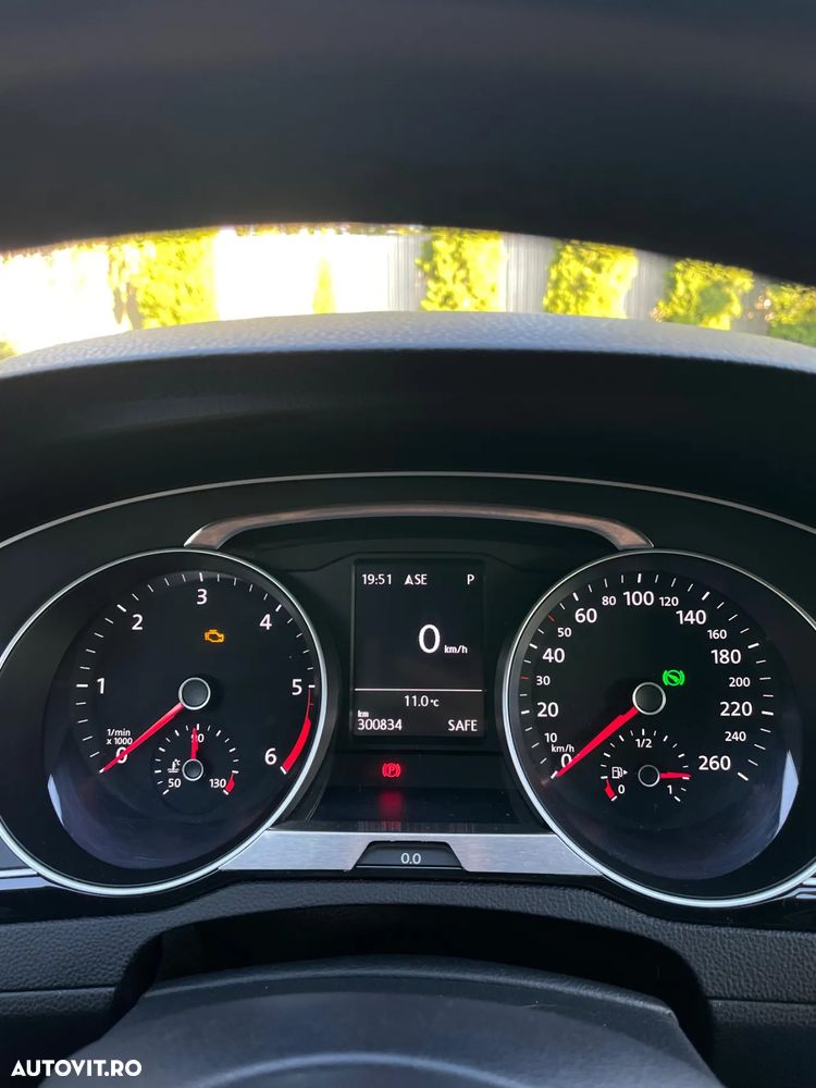 Volkswagen Passat Variant 2.0 TDI SCR DSG BlueMotion Comfortline - 27