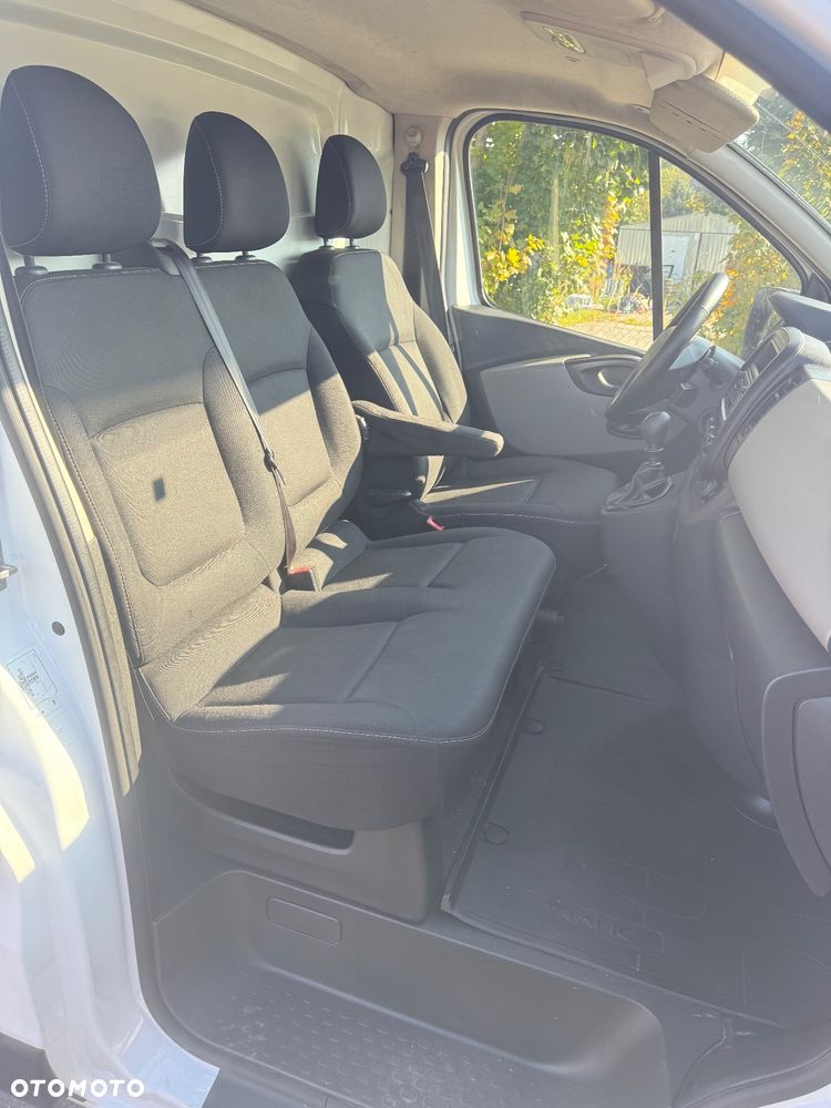 Renault Trafic - 17
