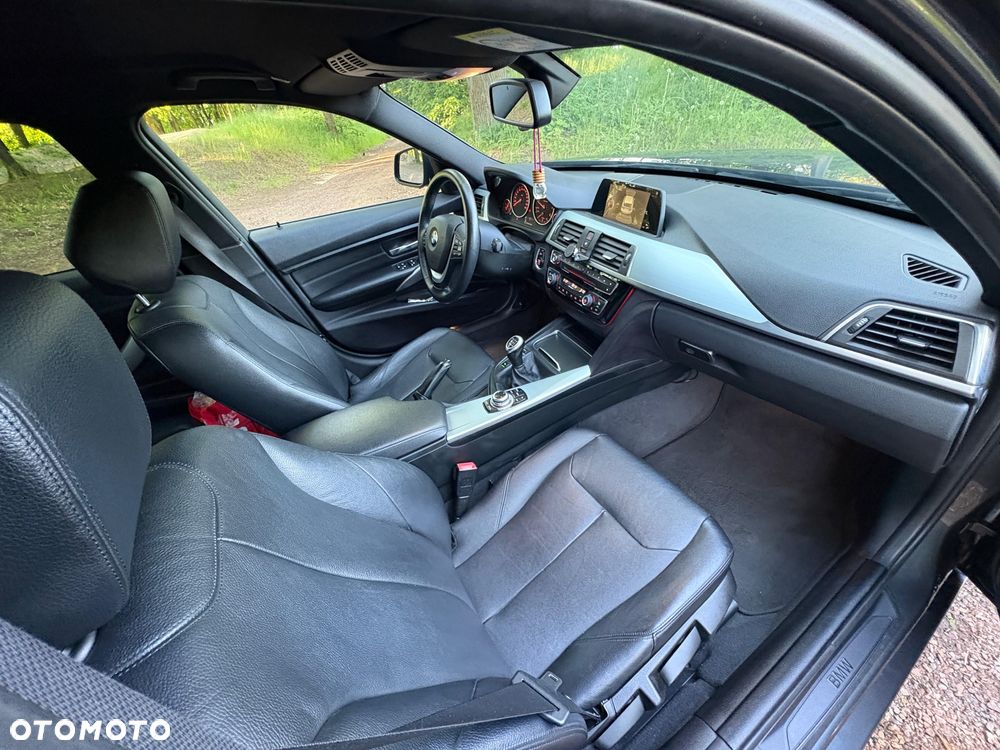 BMW Seria 3 320d - 17