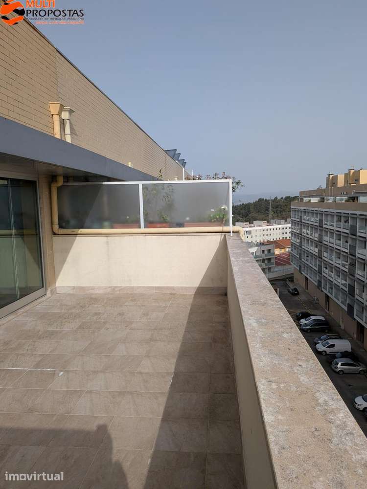 T2 C/ TERRAÇO - S. VICENTE (D.DIOGO)