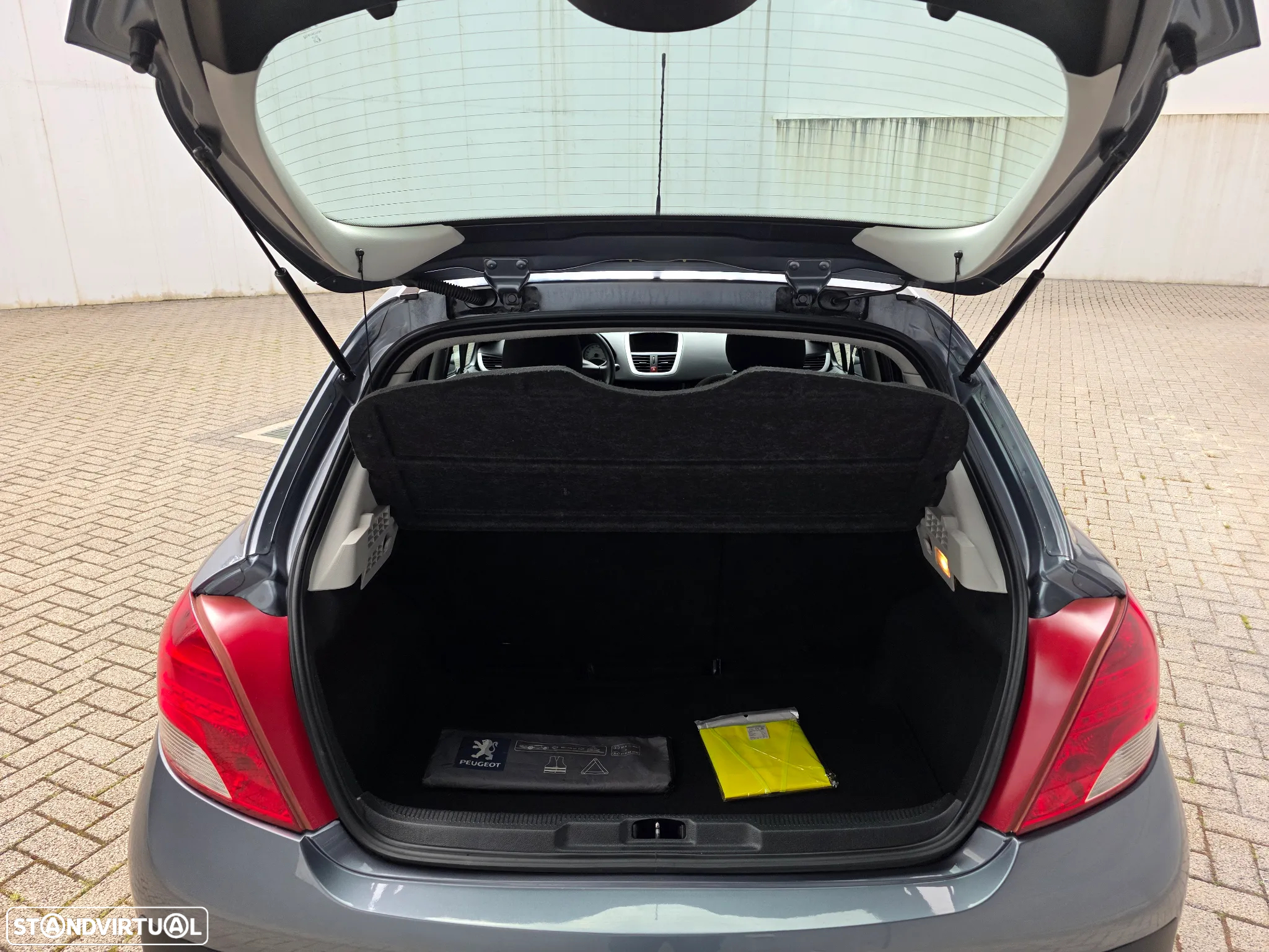 Peugeot 207 1.4 16V Active - 59