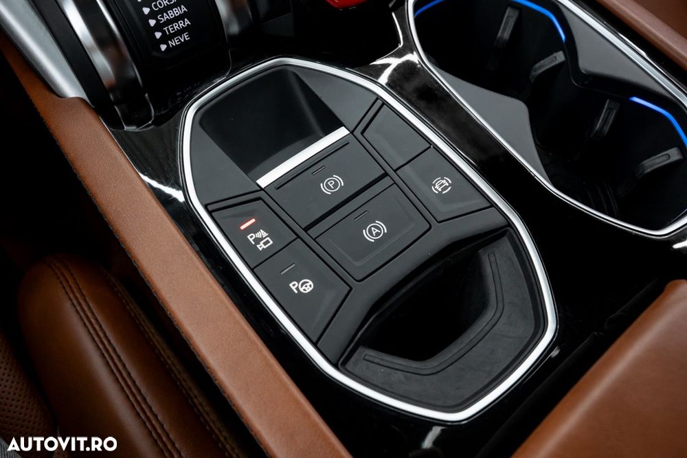 Lamborghini URUS Standard - 35