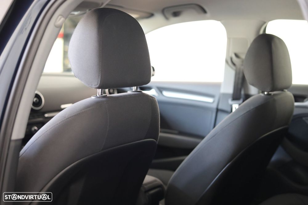 Audi A3 Sportback 2.0 TDI - 23