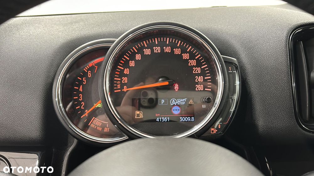 MINI Countryman Cooper Classic Trim - 16