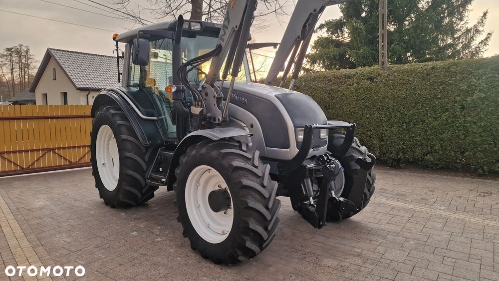 Valtra N121 HiTech, 130 koni, SISU 4cyl TURBO INTECOOLER, 141, 111, 101 - 37