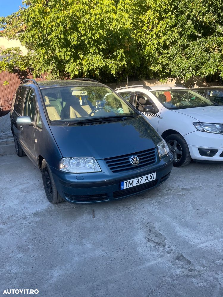 Volkswagen Sharan 1.9 TDI Highline Aut - 4
