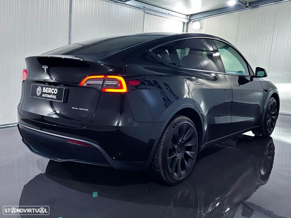 Tesla Model Y Long Range Dual Motor AWD - 5
