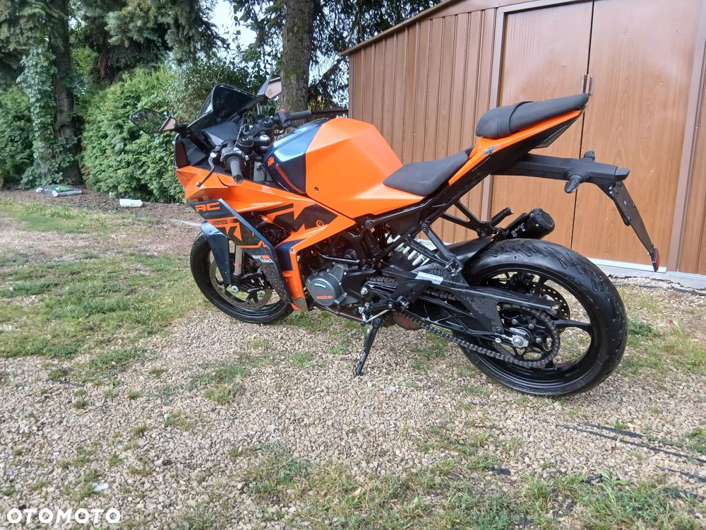 KTM RC 125 - 3