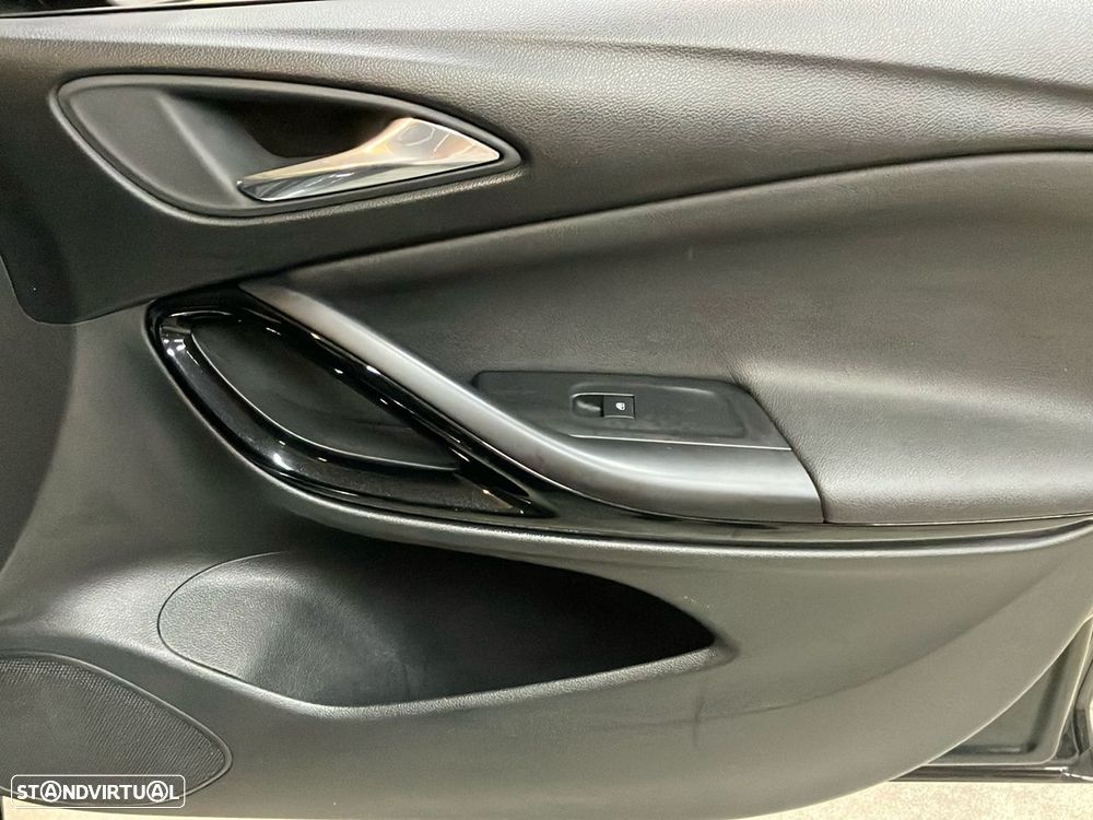 Opel Astra Sports Tourer - 21