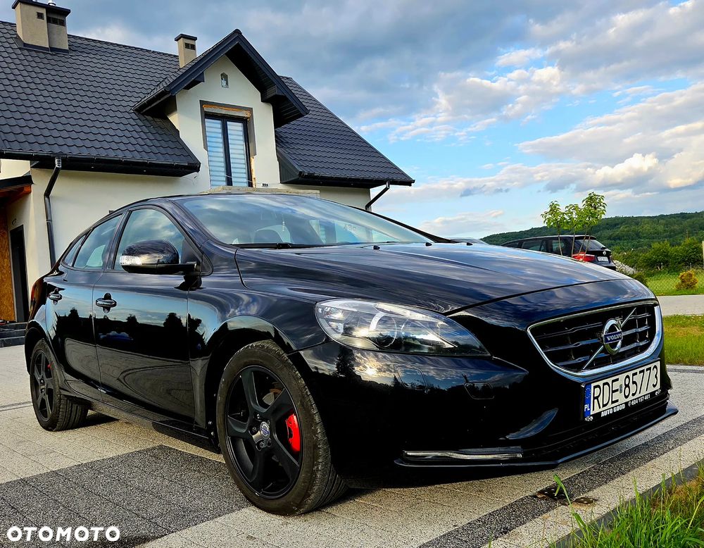 Volvo V40 D2 Momentum - 1
