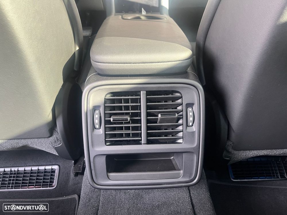 Porsche Taycan Standard - 36