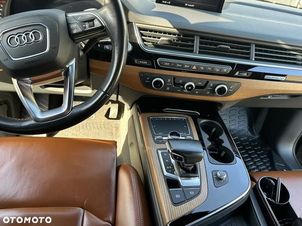 Audi Q7 - 12