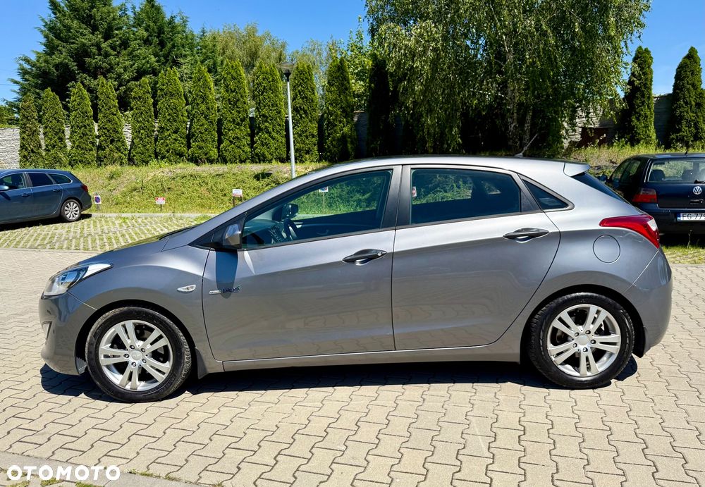 Hyundai i30 blue 1.6 CRDi Style - 6