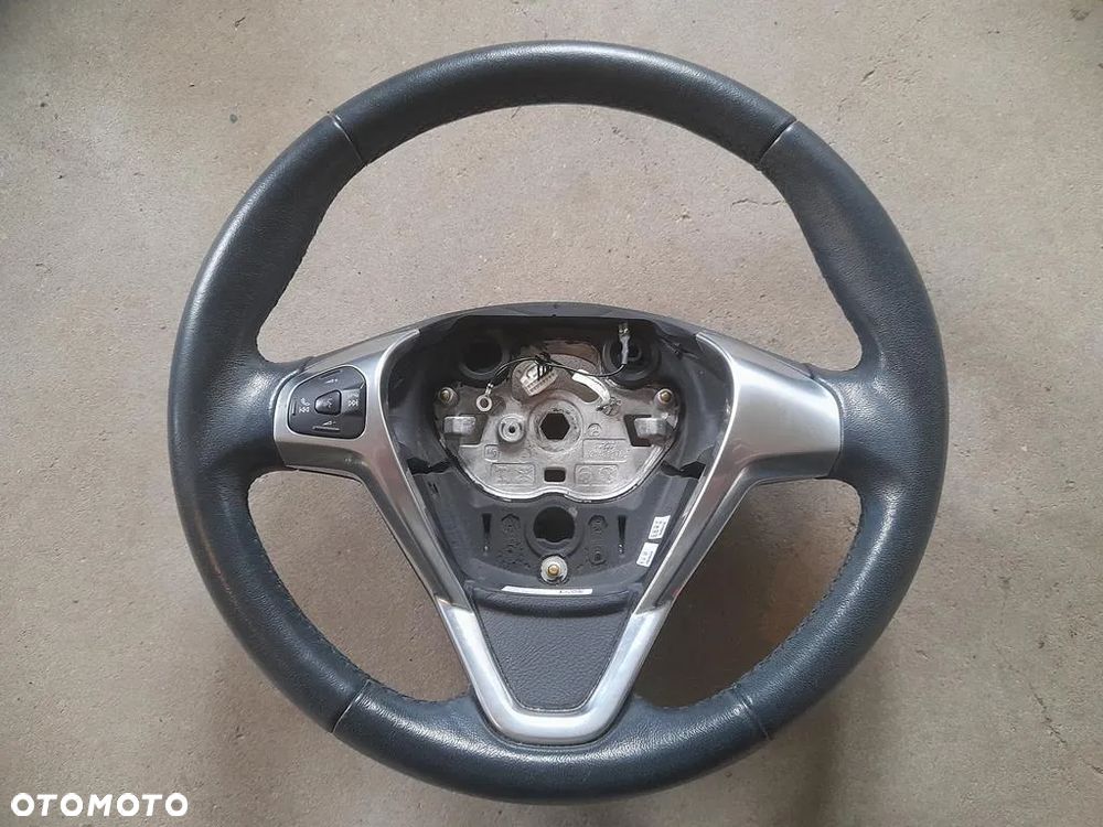 kierownica skóra multifunkcja Ford Fiesta Mk7 lift ładna